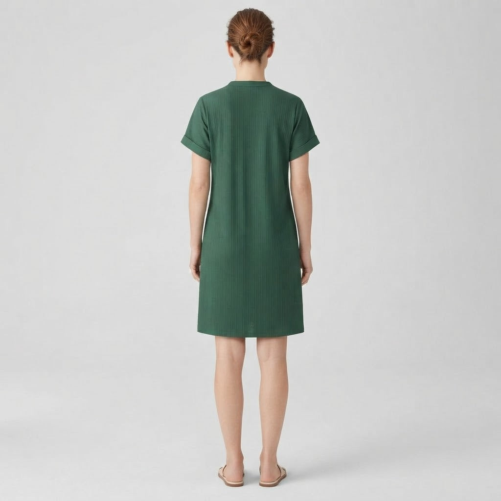 Abito elegante da donna con scollo a V